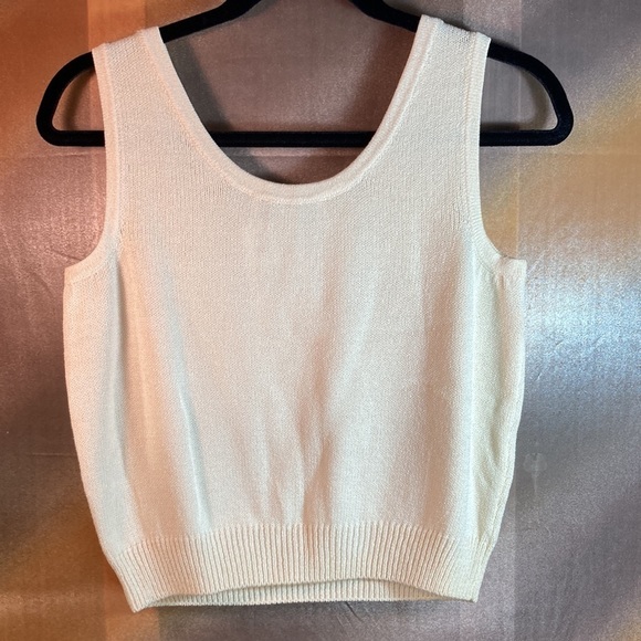 St. John Collection Cream Camisole Top - Picture 3 of 4
